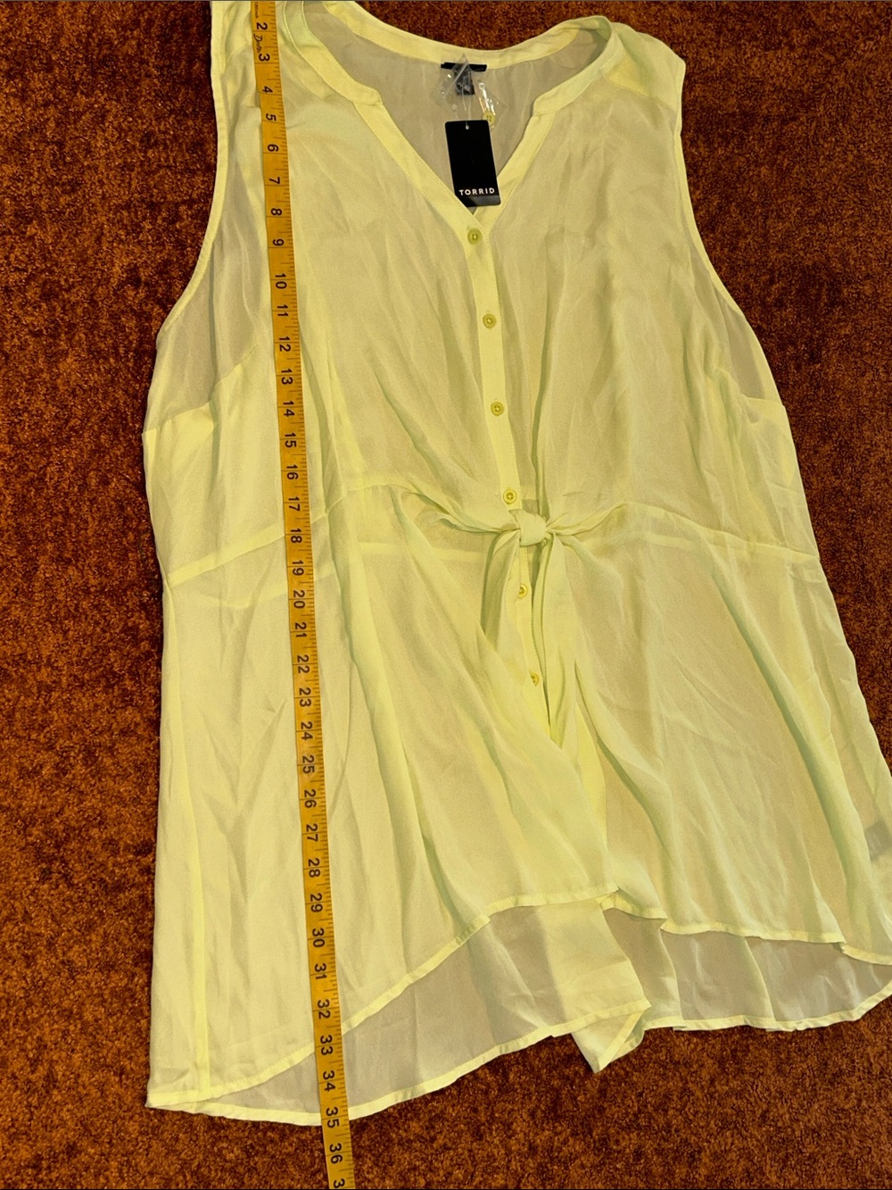 torrid Neon Yellow Tie-Front Sleeveless Blouse - Picture 4 of 8